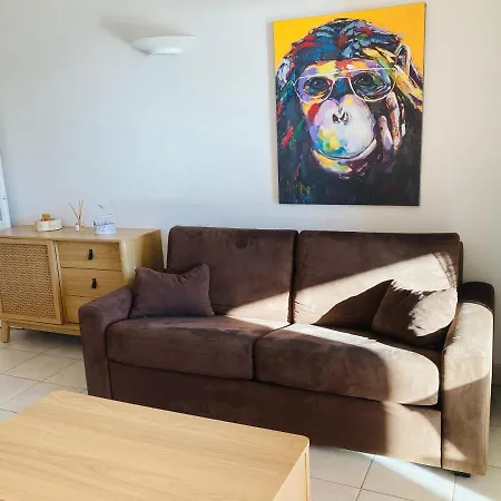 Апартаменты Vaiana Avec Piscine En Bord De
