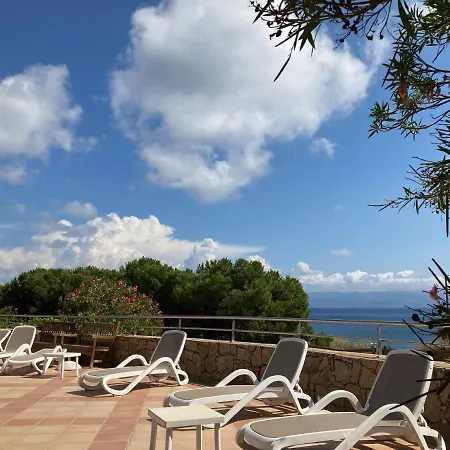 Vaiana Avec Piscine En Bord De * Ajaccio (Corsica)
