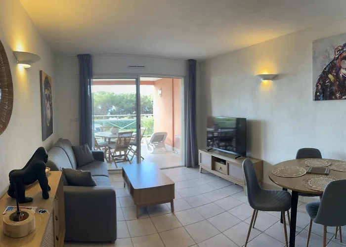 Vaiana Avec Piscine En Bord De